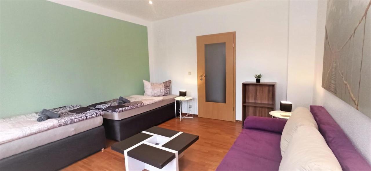 Apartment Fuer Bis Zu 7 Personen Mit Balkon Halberstadt Exterior foto